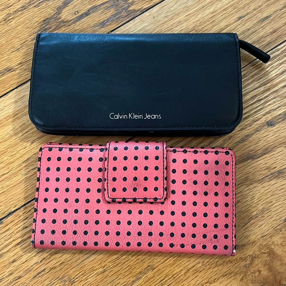 Bundle Of 2 Wallet